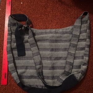 Thirty-one hobo crossbody bag purse